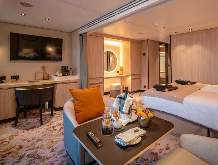 Junior Suite - Image 3
